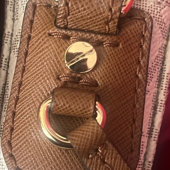 Michael Kors Jet Set Messenger Crossbody Bag - Picture 13 of 15